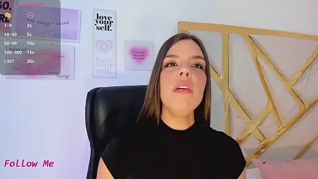 LanaJones  online show from October 1, 2025, 12:22 pm