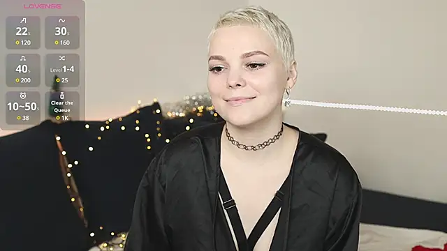 LikaBerry1 online show from December 30, 2024, 8:36 pm