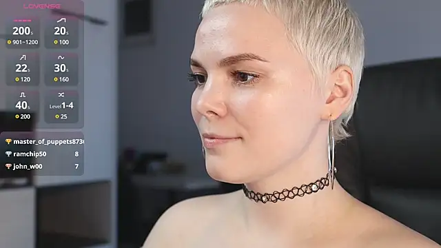 LikaBerry1 online show from February 4, 2025, 10:13 pm