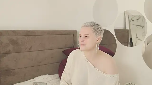 LikaBerry1 online show from September 25, 2025, 11:47 am