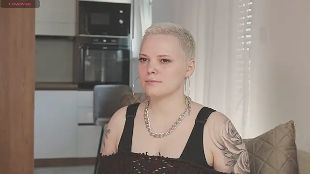 LikaBerry1 online show from April 19, 2026, 6:46 am