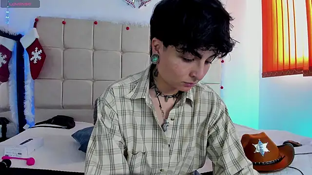 Snapshot of ZuryRamirez_ chatting on December 13, 2024, 7:32 pm ZuryRamirez online show from December 13, 2024, 7:32 pm
