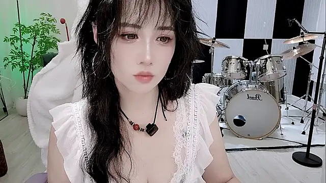 Vaness-a online show from October 3, 2025, 4:26 pm