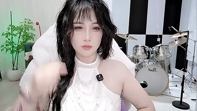 Vaness-a online show from October 5, 2025, 3:21 pm