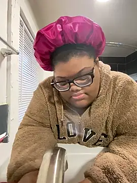 Snapshot of dondivax3 chatting on March 6, 2025, 10:47 pm dondivax3 online show from March 6, 2025, 10:47 pm