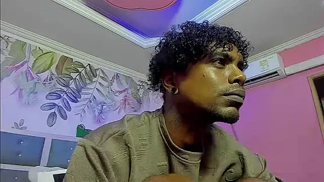 Snapshot of bigblackhotx1 chatting on January 17, 2026, 1:16 pm bigblackhotx1 online show from January 17, 2026, 1:16 pm