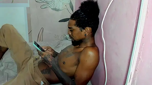 bigblackhotx1 online show from June 22, 2026, 10:51 pm