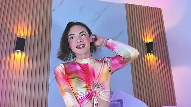 miss Ari online show from December 5, 2024, 7:17 pm