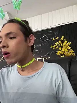 miss Ari online show from March 9, 2025, 5:28 pm