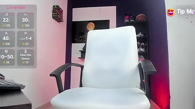 Snapshot of Marcos_garcias chatting on October 15, 2025, 3:34 pm Marcos garcias online show from October 15, 2025, 3:34 pm