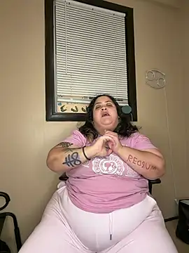 Snapshot of tillymarie34 chatting on July 16, 2026, 3:56 am tillymarie34 online show from July 16, 2026, 3:56 am