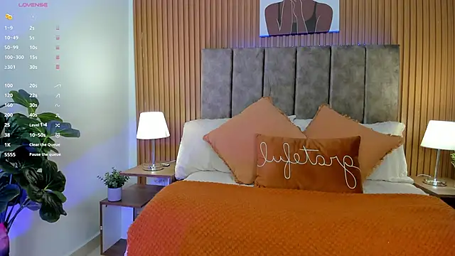 Snapshot of StacyWoods chatting on October 25, 2025, 3:40 pm StacyWoods online show from October 25, 2025, 3:40 pm