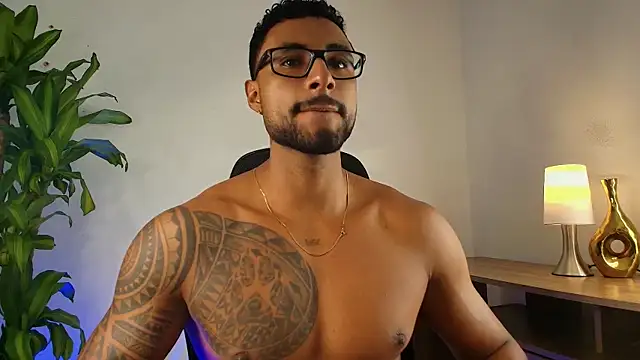 LiamGarcia1 online show from January 9, 2026, 11:39 pm