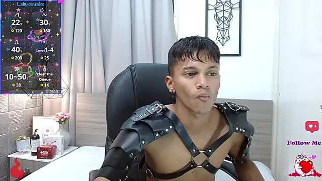 loistwink  online show from February 6, 2025, 3:27 am