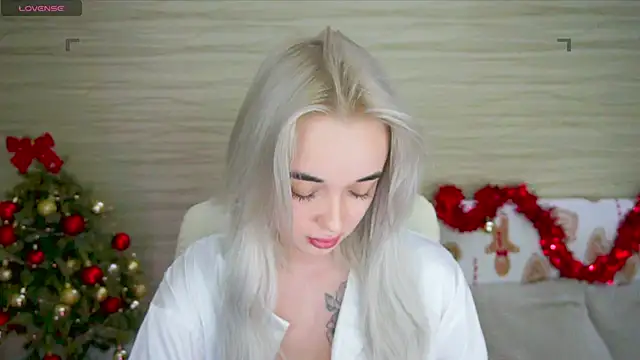 Snapshot of Ashley_S chatting on December 29, 2024, 3:11 am Ashley S online show from December 29, 2024, 3:11 am