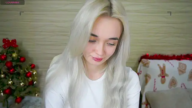 Snapshot of Ashley_S chatting on January 16, 2025, 5:21 am Ashley S online show from January 16, 2025, 5:21 am