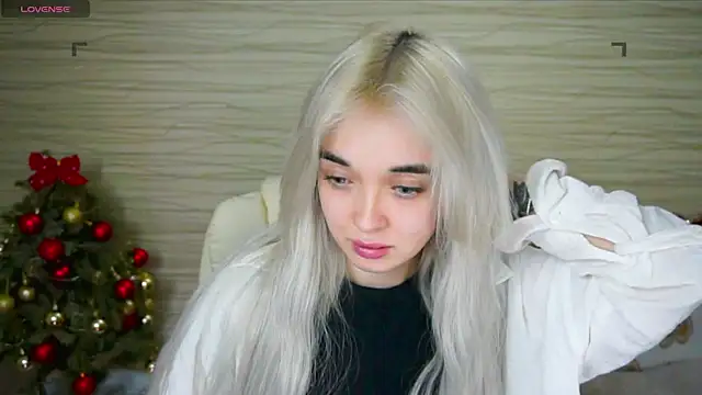 Snapshot of Ashley_S chatting on January 18, 2025, 2:14 am Ashley S online show from January 18, 2025, 2:14 am