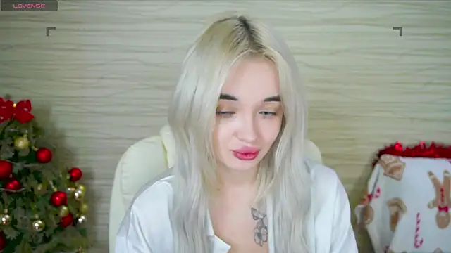 Snapshot of Ashley_S chatting on January 23, 2025, 11:05 pm Ashley S online show from January 23, 2025, 11:05 pm