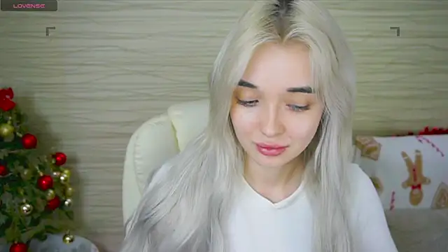 Snapshot of Ashley_S chatting on February 2, 2025, 5:21 am Ashley S online show from February 2, 2025, 5:21 am