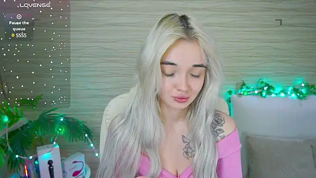 Snapshot of Ashley_S chatting on February 8, 2025, 3:08 am Ashley S online show from February 8, 2025, 3:08 am