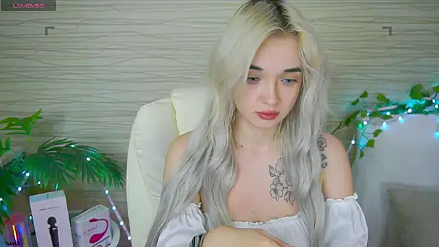 Snapshot of Ashley_S chatting on February 15, 2025, 2:26 am Ashley S online show from February 15, 2025, 2:26 am