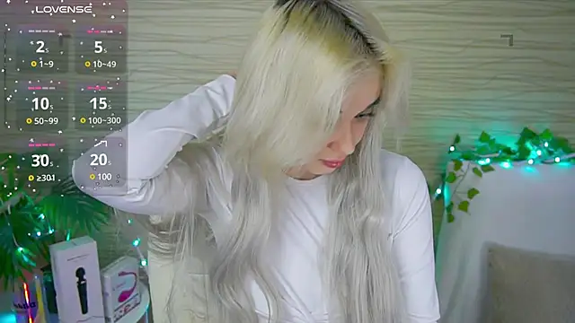 Snapshot of Ashley_S chatting on February 18, 2025, 3:10 am Ashley S online show from February 18, 2025, 3:10 am