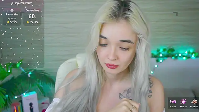 Snapshot of Ashley_S chatting on March 9, 2025, 3:11 am Ashley S online show from March 9, 2025, 3:11 am