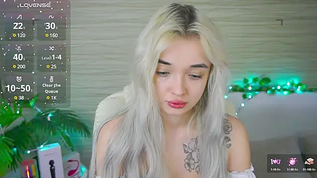 Snapshot of Ashley_S chatting on March 9, 2025, 11:03 pm Ashley S online show from March 9, 2025, 11:03 pm