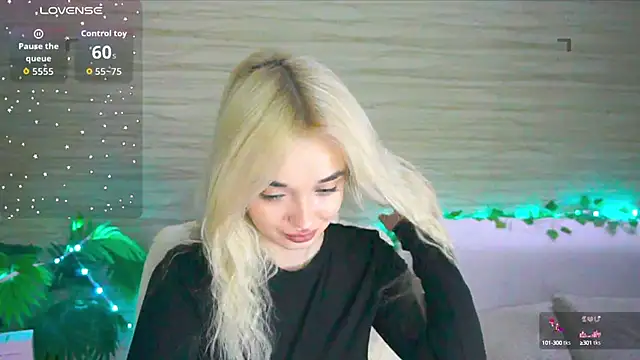 Snapshot of Ashley_S chatting on October 16, 2025, 10:22 pm Ashley S online show from October 16, 2025, 10:22 pm