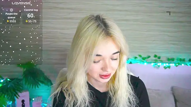 Snapshot of Ashley_S chatting on November 5, 2025, 11:05 pm Ashley S online show from November 5, 2025, 11:05 pm