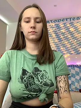 HotCaramellsTV online show from October 3, 2025, 9:39 am