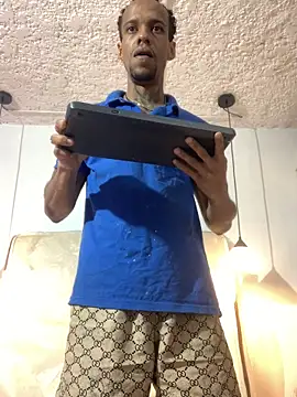 Snapshot of Salomon_koude chatting on March 31, 2026, 3:56 pm Salomon koude online show from March 31, 2026, 3:56 pm