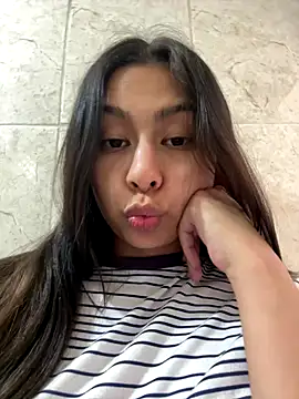 Im sophia1 online show from October 30, 2025, 7:47 pm