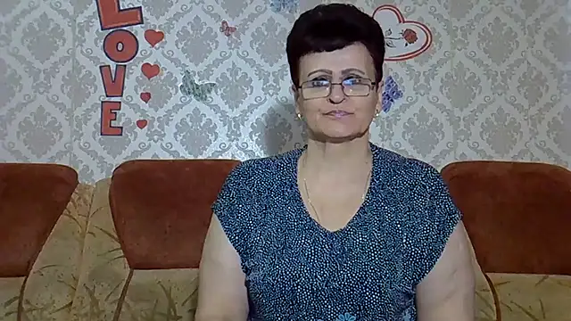 PaulaGolden online show from October 6, 2025, 6:00 am