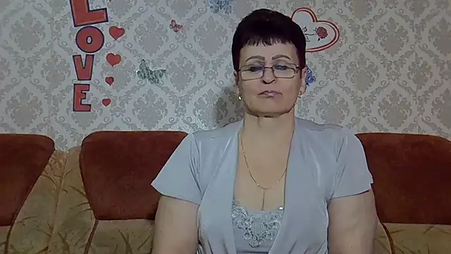 PaulaGolden online show from October 21, 2025, 11:33 am