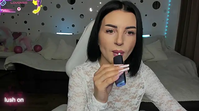 Just Mira  online show from November 10, 2025, 6:45 am