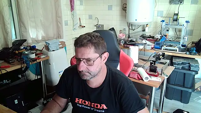 Snapshot of snork80 chatting on September 14, 2025, 11:42 am snork80 online show from September 14, 2025, 11:42 am