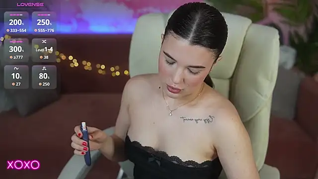 YourLolaBunny online show from May 16, 2026, 6:54 am