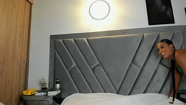 brenda nova18 online show from October 13, 2025, 9:26 pm