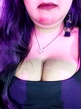 Snapshot of Suhanakhan00 chatting on November 18, 2025, 5:34 am Suhanakhan00 online show from November 18, 2025, 5:34 am