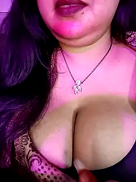 Snapshot of Suhanakhan00 chatting on November 21, 2025, 6:17 pm Suhanakhan00 online show from November 21, 2025, 6:17 pm