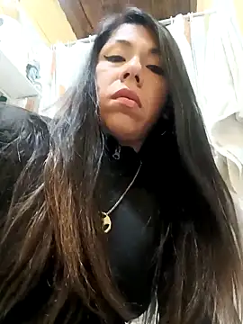 Karenn12 online show from November 16, 2025, 3:23 am