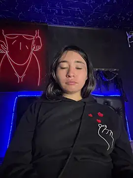 Sophie LS online show from December 23, 2025, 2:20 am