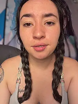 Sophie LS online show from May 13, 2026, 3:26 am