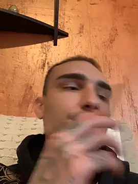 Snapshot of Chicano2k chatting on March 21, 2025, 1:23 pm Chicano2k online show from March 21, 2025, 1:23 pm