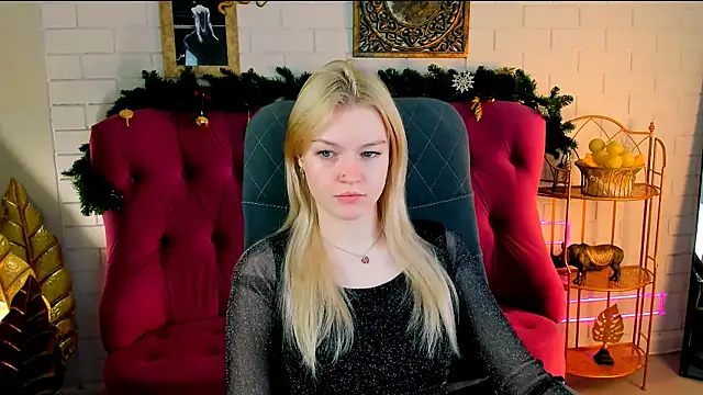 Snapshot of GraceGlamour chatting on December 30, 2024, 5:37 am GraceGlamour online show from December 30, 2024, 5:37 am