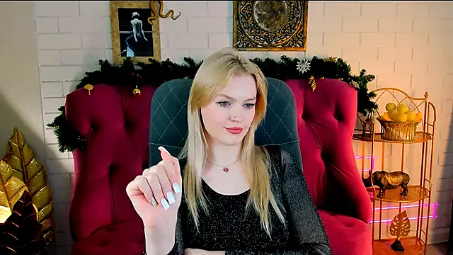 Snapshot of GraceGlamour chatting on December 30, 2024, 8:43 am GraceGlamour online show from December 30, 2024, 8:43 am