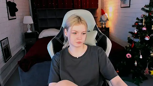 Snapshot of GraceGlamour chatting on January 5, 2025, 5:30 am GraceGlamour online show from January 5, 2025, 5:30 am