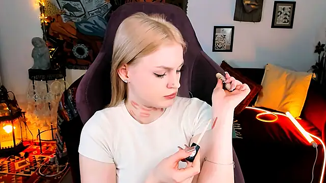 Snapshot of GraceGlamour chatting on January 15, 2025, 11:10 am GraceGlamour online show from January 15, 2025, 11:10 am