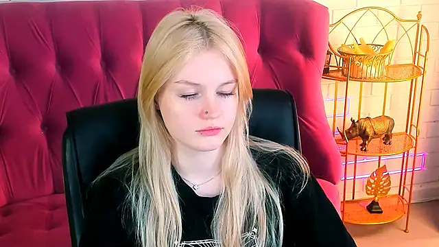 Snapshot of GraceGlamour chatting on January 31, 2025, 8:32 am GraceGlamour online show from January 31, 2025, 8:32 am